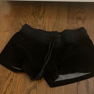 BLACK HARDTAIL SHORTS